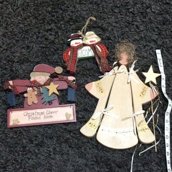 3 wooden hand crafted Christmas signs. 2 hanging signs 1 decorative angel - Picture 1 of 4